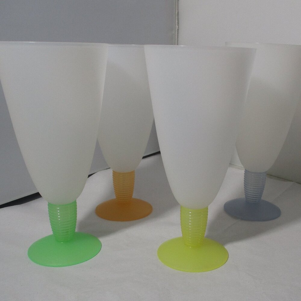 Tupperware Tall Plastic Parfait Goblets Cups Dessert Ice Cream  Glasses